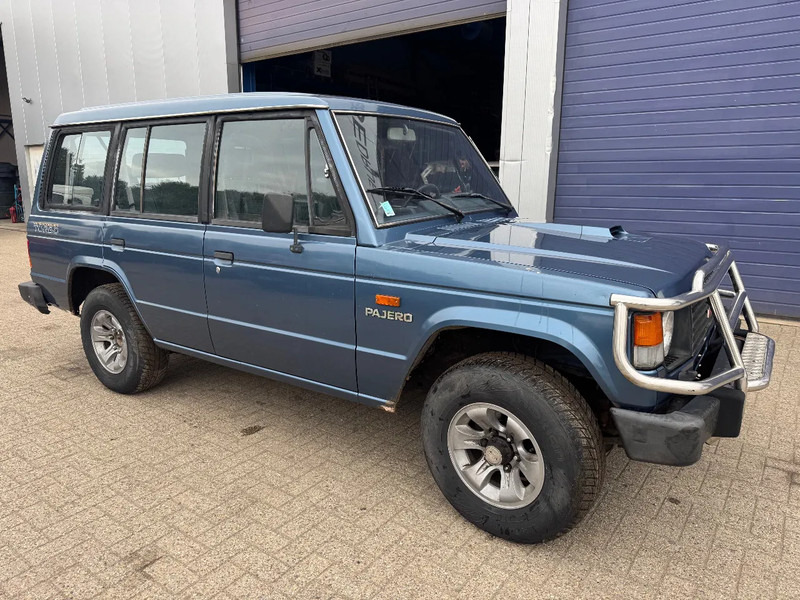 Mitsubishi Pajero **LONG CHASSIS-7SEATS-DIESEL** - 차량 : 사진 3 Mitsubishi Pajero **LONG CHASSIS-7SEATS-DIESEL** - 차량 : 사진 3