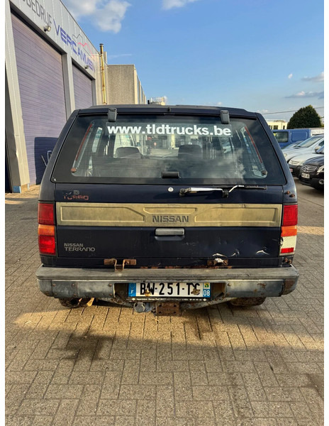 Nissan Terrano **4X4-DIESEL-LONG CHASSIS** - 차량 : 사진 5 Nissan Terrano **4X4-DIESEL-LONG CHASSIS** - 차량 : 사진 5