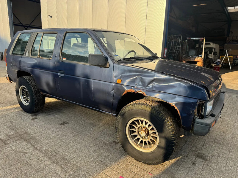 Nissan Terrano **4X4-DIESEL-LONG CHASSIS** - 차량 : 사진 3 Nissan Terrano **4X4-DIESEL-LONG CHASSIS** - 차량 : 사진 3