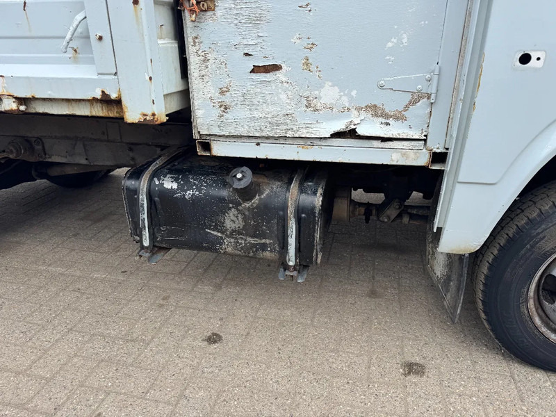 Nissan Trade **TIPPER/BENNE** - 덤프 밴 : 사진 4 Nissan Trade **TIPPER/BENNE** - 덤프 밴 : 사진 4
