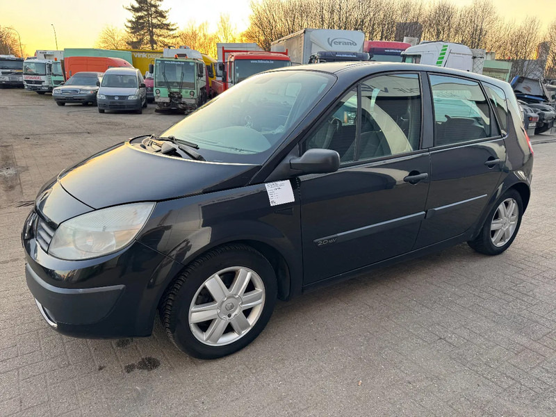 Renault Scénic **AIRCO-CLIME** - 세단 : 사진 2 Renault Scénic **AIRCO-CLIME** - 세단 : 사진 2
