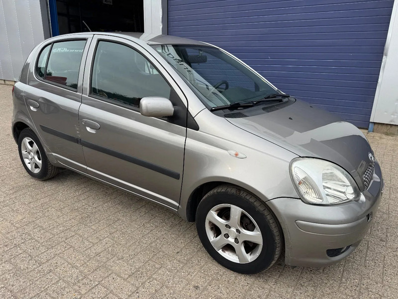Toyota Yaris **5DOORS-PETROL-BELGIAN CAR-AIRCO** - 해치백 : 사진 3 Toyota Yaris **5DOORS-PETROL-BELGIAN CAR-AIRCO** - 해치백 : 사진 3