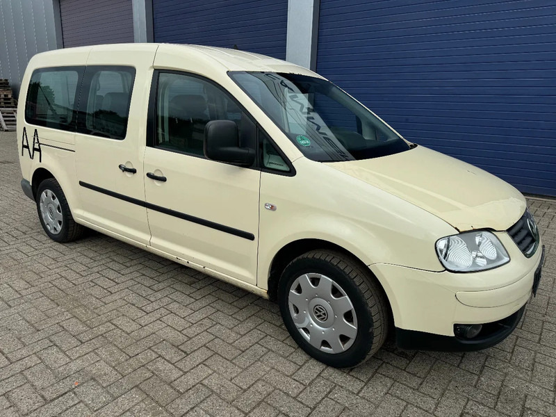 Volkswagen **CADDY MAXI-7SEATS-TAXI** - 승합차 : 사진 3 Volkswagen **CADDY MAXI-7SEATS-TAXI** - 승합차 : 사진 3
