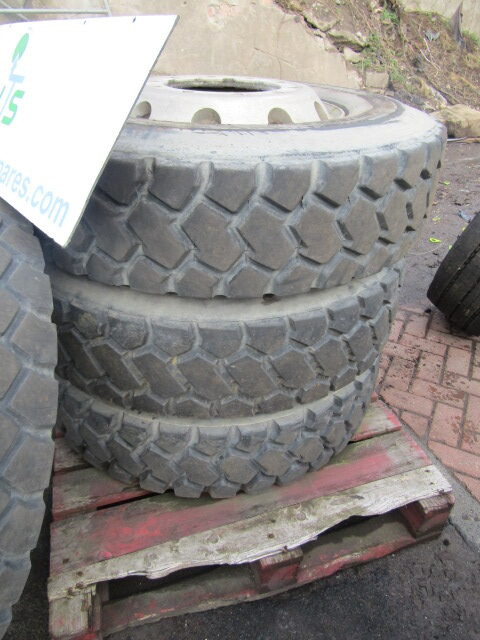 295/80/22.5 ‘ALCOA’ (6) BUDGET TRACK GRIT TYRES ONLY 4 TYRES GOOD - 타이어 트럭 용 : 사진 3 295/80/22.5 ‘ALCOA’ (6) BUDGET TRACK GRIT TYRES ONLY 4 TYRES GOOD - 타이어 트럭 용 : 사진 3