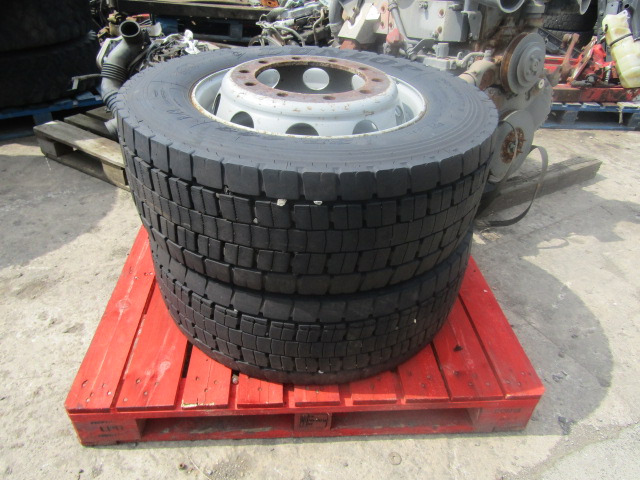 315/70/22.5 DRIVE AND STEER PATTERN WHEEL AND TYRE - 타이어 트럭 용 : 사진 4 315/70/22.5 DRIVE AND STEER PATTERN WHEEL AND TYRE - 타이어 트럭 용 : 사진 4