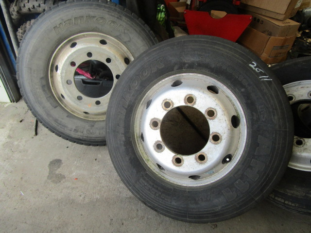 ALCOA ALLOYS (2) 19.5 8 STUD TYRES OUTDATED - 타이어 트럭 용 : 사진 2 ALCOA ALLOYS (2) 19.5 8 STUD TYRES OUTDATED - 타이어 트럭 용 : 사진 2