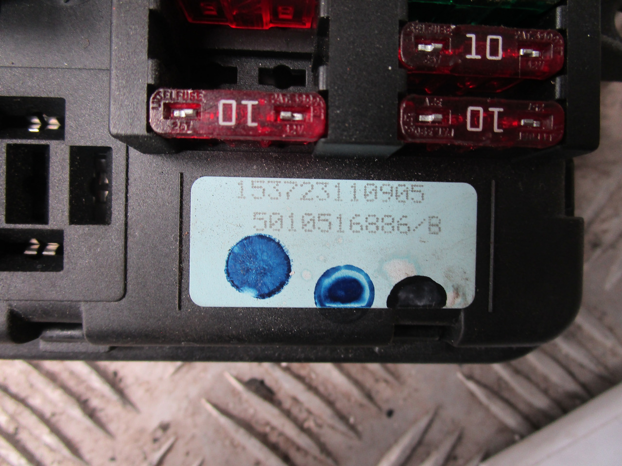 DAF CF 65 FUSEBOARD P/NO 153723110905 - 전기 설비 트럭 용 : 사진 2 DAF CF 65 FUSEBOARD P/NO 153723110905 - 전기 설비 트럭 용 : 사진 2