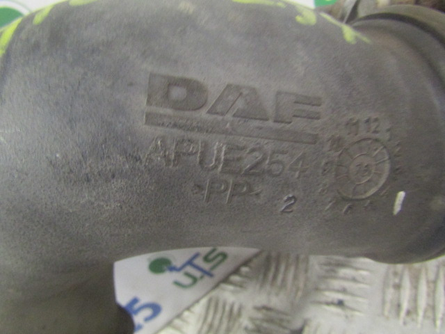 DAF LF 220 EURO 6 INTERCOOLER PIPE P/NO APUE 254 - 엔진 및 부품 트럭 용 : 사진 2 DAF LF 220 EURO 6 INTERCOOLER PIPE P/NO APUE 254 - 엔진 및 부품 트럭 용 : 사진 2