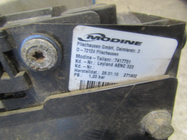 DAF LF 220 RADIATOR P/NO AENC323 - 라디에이터 트럭 용 : 사진 3 DAF LF 220 RADIATOR P/NO AENC323 - 라디에이터 트럭 용 : 사진 3