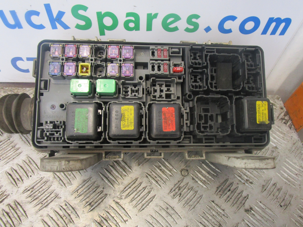 ISUZU N75 4HK1 FUSE BOARD/RELAYS (OUTER) - 운전실 및 내부 트럭 용 : 사진 1 ISUZU N75 4HK1 FUSE BOARD/RELAYS (OUTER) - 운전실 및 내부 트럭 용 : 사진 1