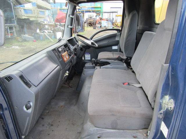 ISUZU N75 CAB (2013) - 운전실 트럭 용 : 사진 5 ISUZU N75 CAB (2013) - 운전실 트럭 용 : 사진 5