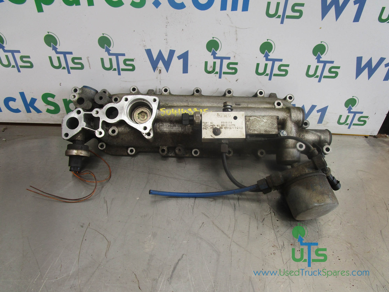 IVECO CURSOR 8 OIL COOLER HOUSING P/NO 504143815 - 엔진 및 부품 트럭 용 : 사진 1 IVECO CURSOR 8 OIL COOLER HOUSING P/NO 504143815 - 엔진 및 부품 트럭 용 : 사진 1
