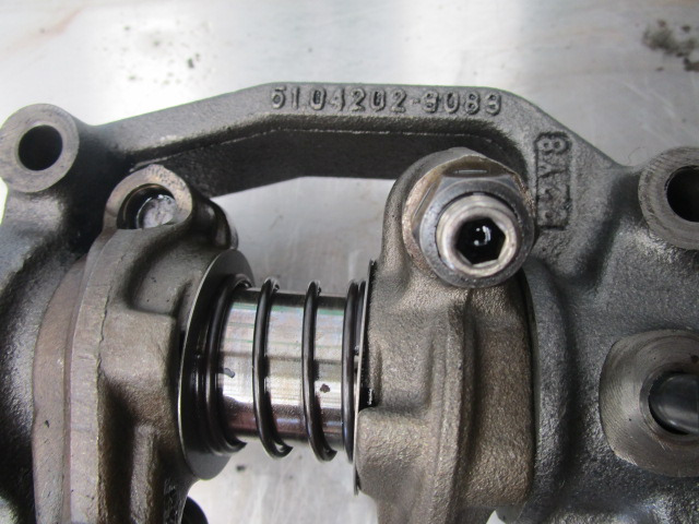 MAN TGL 7.5T ROCKER SHAFT & PUSHROD P/NO 51.04202-3083 - 엔진 및 부품 트럭 용 : 사진 3 MAN TGL 7.5T ROCKER SHAFT & PUSHROD P/NO 51.04202-3083 - 엔진 및 부품 트럭 용 : 사진 3