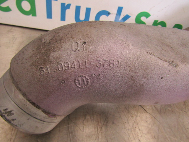 MAN TGS/TGX D2066 AIR INTAKE PIPE P/NO 51.09411-3781 - 엔진 및 부품 트럭 용 : 사진 2 MAN TGS/TGX D2066 AIR INTAKE PIPE P/NO 51.09411-3781 - 엔진 및 부품 트럭 용 : 사진 2