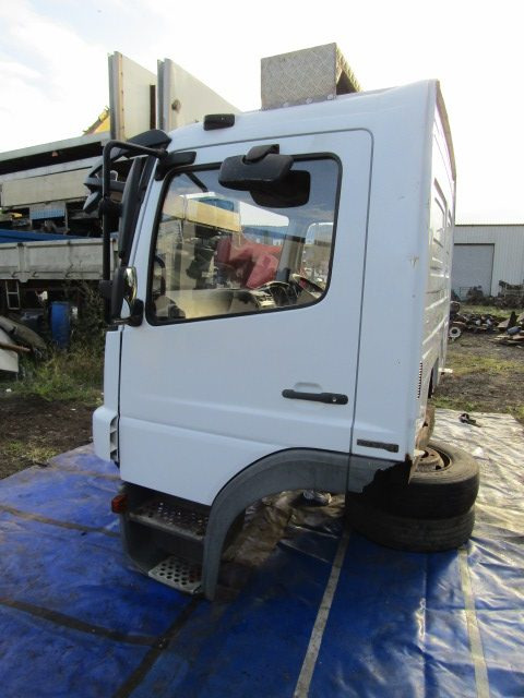 MERCEDES ATEGO 13TON CAB EX 2011 - 운전실 트럭 용 : 사진 2 MERCEDES ATEGO 13TON CAB EX 2011 - 운전실 트럭 용 : 사진 2