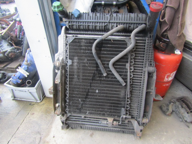 MERCEDES AXOR 1829 OM906 RADIATOR & INTERCOOLER A940 500 0403 / 0401 - 라디에이터 트럭 용 : 사진 3 MERCEDES AXOR 1829 OM906 RADIATOR & INTERCOOLER A940 500 0403 / 0401 - 라디에이터 트럭 용 : 사진 3