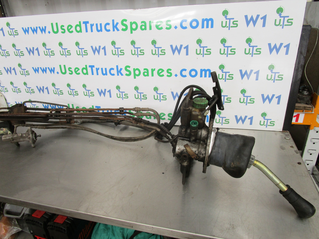 MERCEDES AXOR HYDRAULIC GEARCHANGE 9 SPEED - 운전실 및 내부 트럭 용 : 사진 1 MERCEDES AXOR HYDRAULIC GEARCHANGE 9 SPEED - 운전실 및 내부 트럭 용 : 사진 1