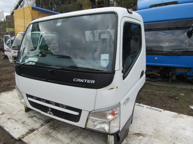 MITSUBISHI FUSO 35C13 EURO 5 CAB 2012 - 운전실 트럭 용 : 사진 5 MITSUBISHI FUSO 35C13 EURO 5 CAB 2012 - 운전실 트럭 용 : 사진 5