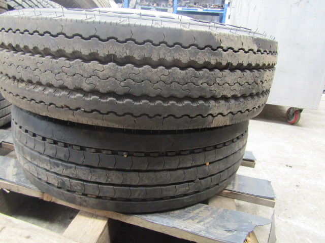 MITSUBISHI FUSO (6) WHEELS AND TYRES 205/75/17.5 8-10MM TREAD 32MM HOLES SET OF 6 - 타이어 트럭 용 : 사진 2 MITSUBISHI FUSO (6) WHEELS AND TYRES 205/75/17.5 8-10MM TREAD 32MM HOLES SET OF 6 - 타이어 트럭 용 : 사진 2