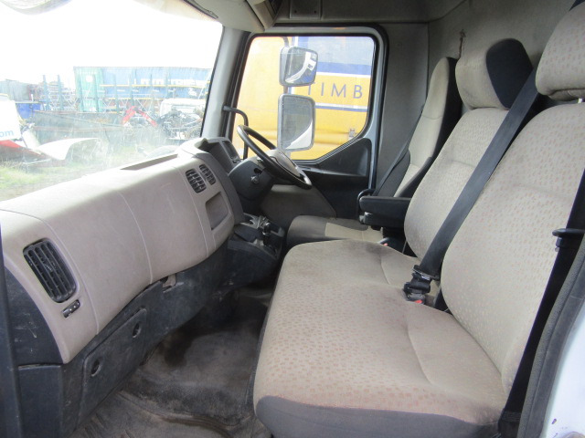 RENAULT MIDLUM DXI 7.5T CAB (2013) - 운전실 트럭 용 : 사진 3 RENAULT MIDLUM DXI 7.5T CAB (2013) - 운전실 트럭 용 : 사진 3