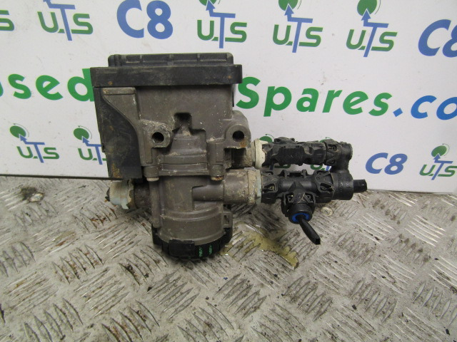 RENAULT MIDLUM DXI EBS BRAKE VALVE ‘KNORR-BREMSE’ P/NO - 브레이크 부품 트럭 용 : 사진 2 RENAULT MIDLUM DXI EBS BRAKE VALVE ‘KNORR-BREMSE’ P/NO - 브레이크 부품 트럭 용 : 사진 2