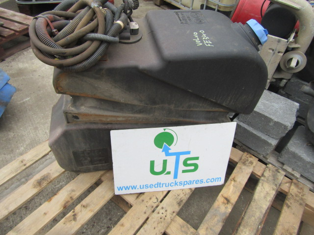 VOLVO FE AD BLUE TANK COMPLETE P/NO 7421069605 - 연료 탱크 트럭 용 : 사진 1 VOLVO FE AD BLUE TANK COMPLETE P/NO 7421069605 - 연료 탱크 트럭 용 : 사진 1