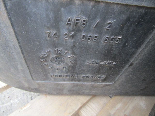 VOLVO FE AD BLUE TANK COMPLETE P/NO 7421069605 - 연료 탱크 트럭 용 : 사진 2 VOLVO FE AD BLUE TANK COMPLETE P/NO 7421069605 - 연료 탱크 트럭 용 : 사진 2