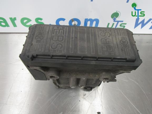 VOLVO FE EBS MODULATOR P/NO 21122035 - 브레이크 부품 트럭 용 : 사진 1 VOLVO FE EBS MODULATOR P/NO 21122035 - 브레이크 부품 트럭 용 : 사진 1