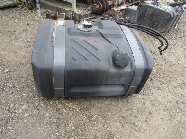 VOLVO FE FUEL TANK 300 LITRE P/NO 20823454 - 연료 탱크 트럭 용 : 사진 4 VOLVO FE FUEL TANK 300 LITRE P/NO 20823454 - 연료 탱크 트럭 용 : 사진 4