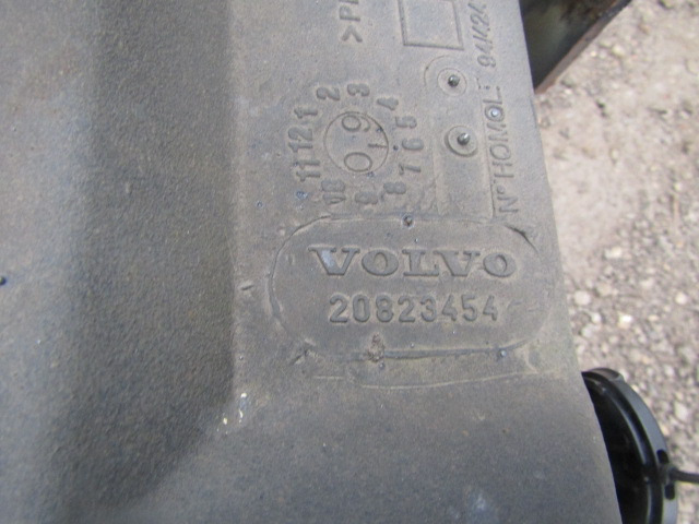 VOLVO FE FUEL TANK 300 LITRE P/NO 20823454 - 연료 탱크 트럭 용 : 사진 3 VOLVO FE FUEL TANK 300 LITRE P/NO 20823454 - 연료 탱크 트럭 용 : 사진 3