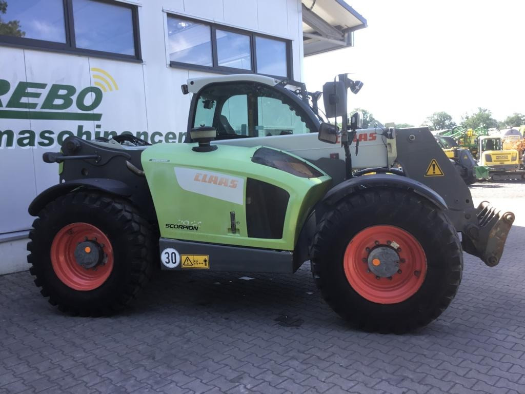 로더 CLAAS SCORPION 7044 VARIPOWER : 사진 26