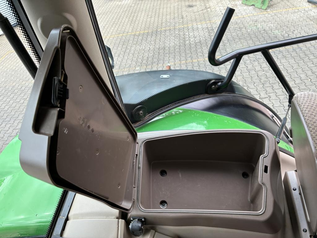 John Deere 6215R - 장궤형 트랙터 : 사진 3 John Deere 6215R - 장궤형 트랙터 : 사진 3