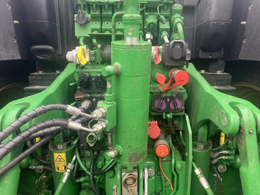 장궤형 트랙터 John Deere 6250R : 사진 17 장궤형 트랙터 John Deere 6250R : 사진 17