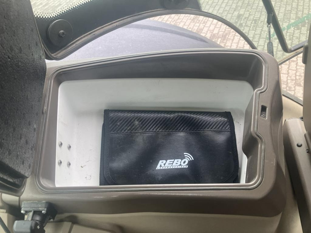 장궤형 트랙터 John Deere 6250R : 사진 12 장궤형 트랙터 John Deere 6250R : 사진 12