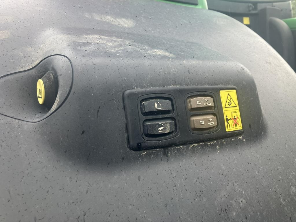 장궤형 트랙터 John Deere 6250R : 사진 18 장궤형 트랙터 John Deere 6250R : 사진 18