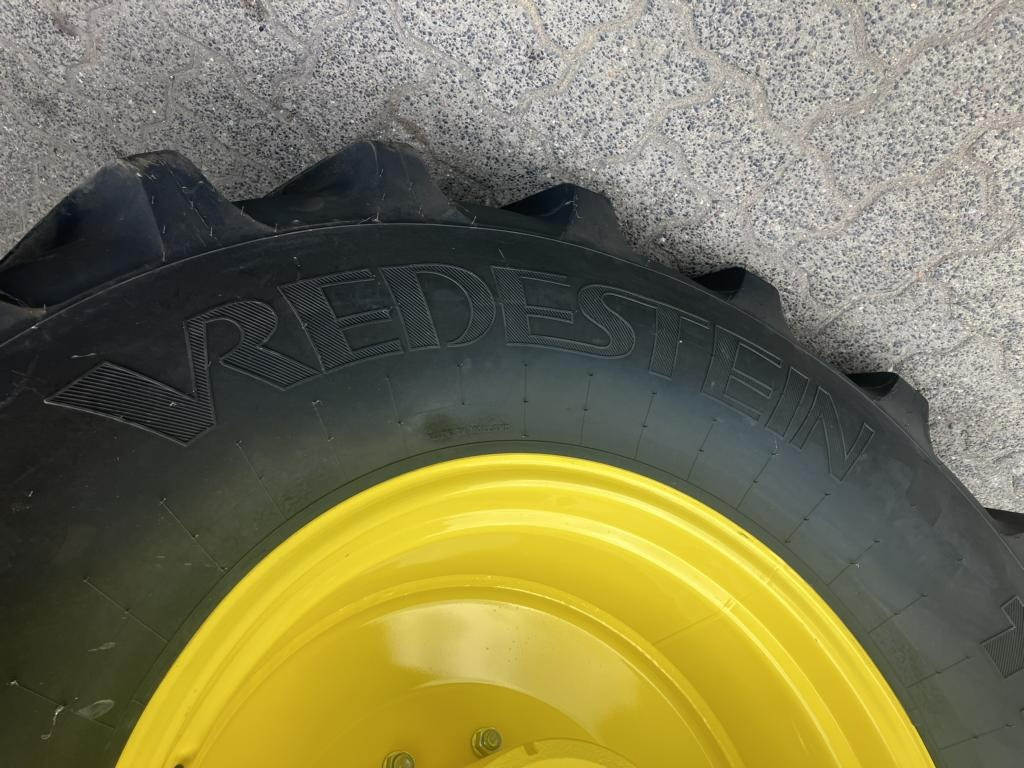 John Deere 6R215 - 장궤형 트랙터 : 사진 3 John Deere 6R215 - 장궤형 트랙터 : 사진 3