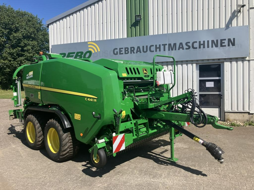 John Deere FESTKAMMER-KOMBIPRESSE C441R - 건초 및 목초 장비 : 사진 1 John Deere FESTKAMMER-KOMBIPRESSE C441R - 건초 및 목초 장비 : 사진 1