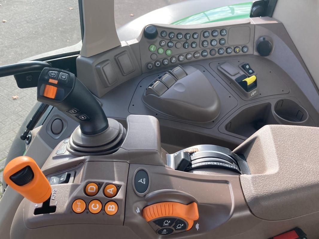 신규 장궤형 트랙터 John Deere TRAKTOR 6120M MIT KABINE : 사진 7