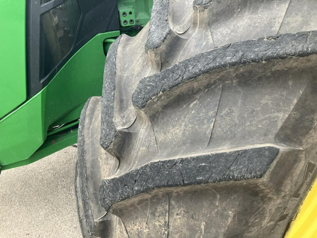 John Deere TRAKTOR 8R410 - 장궤형 트랙터 : 사진 2 John Deere TRAKTOR 8R410 - 장궤형 트랙터 : 사진 2