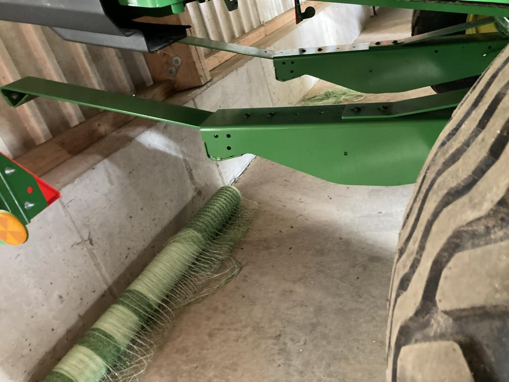 John Deere V461M - 베일 포장기 : 사진 2 John Deere V461M - 베일 포장기 : 사진 2