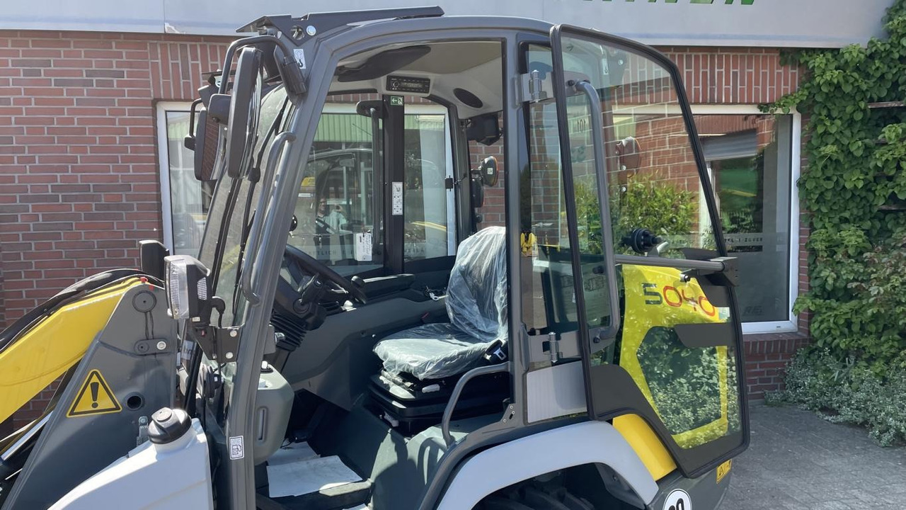 신규 휠 로더 Kramer 5040 : 사진 9 신규 휠 로더 Kramer 5040 : 사진 9