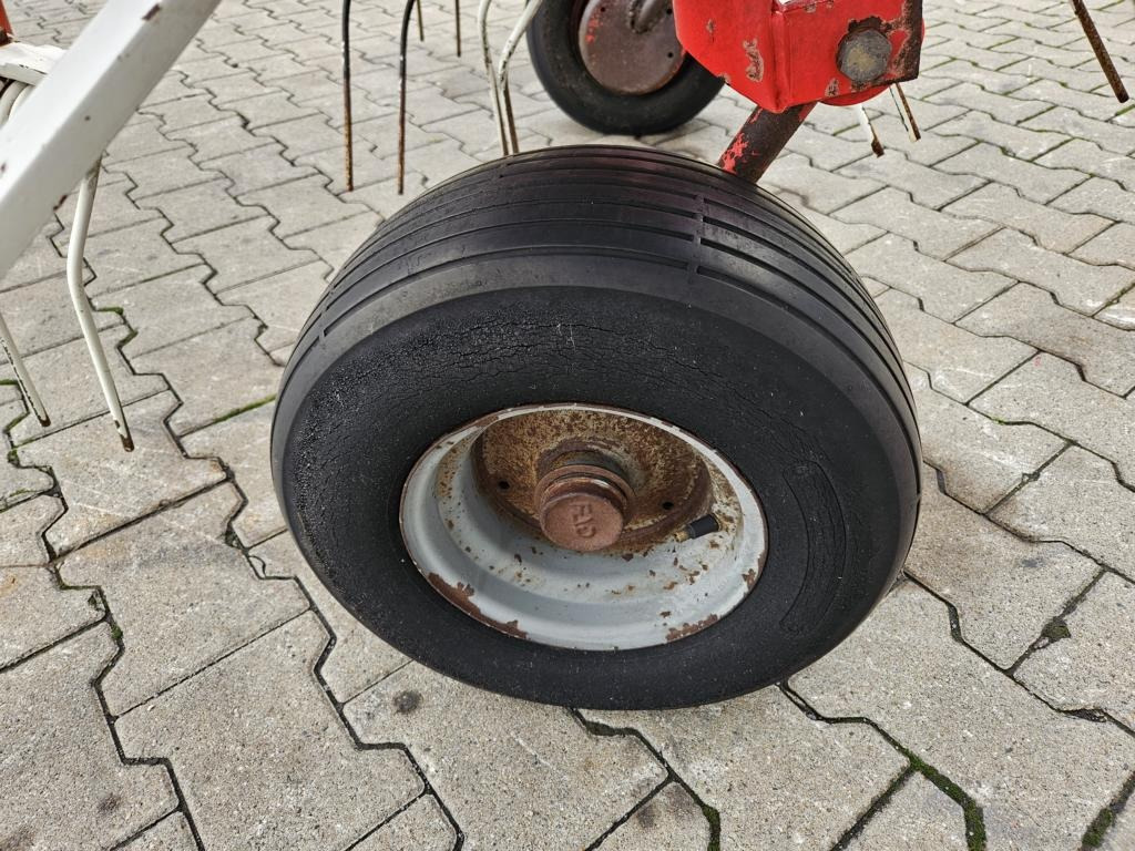 Pöttinger HIT 69 N-Z - 반전기/ 레이크 : 사진 4 Pöttinger HIT 69 N-Z - 반전기/ 레이크 : 사진 4