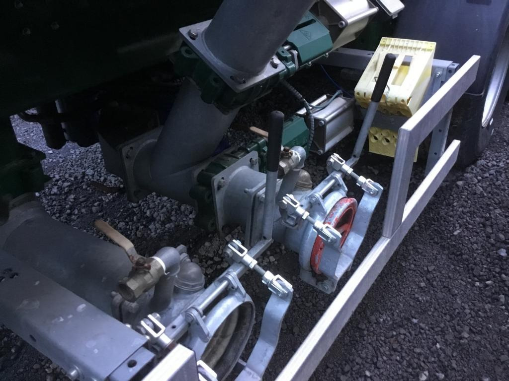 Rhinox GÜLLEZUBRINGER LKW AUFLIEGER - 시비 장비 : 사진 4 Rhinox GÜLLEZUBRINGER LKW AUFLIEGER - 시비 장비 : 사진 4