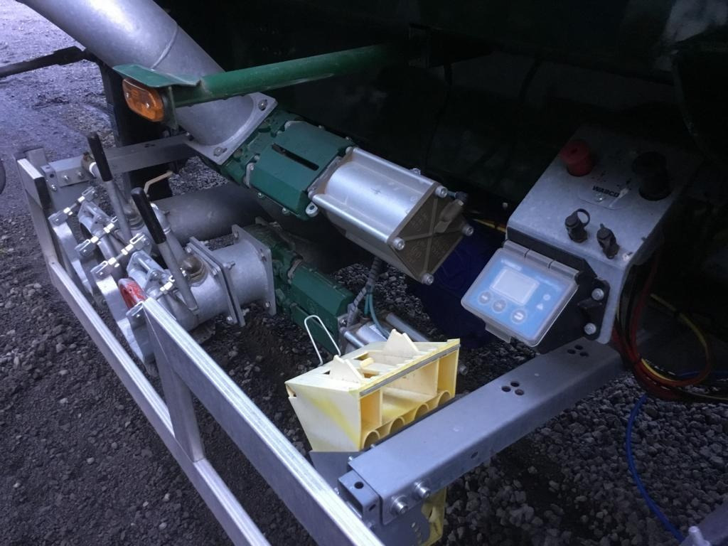 Rhinox GÜLLEZUBRINGER LKW AUFLIEGER - 시비 장비 : 사진 5 Rhinox GÜLLEZUBRINGER LKW AUFLIEGER - 시비 장비 : 사진 5