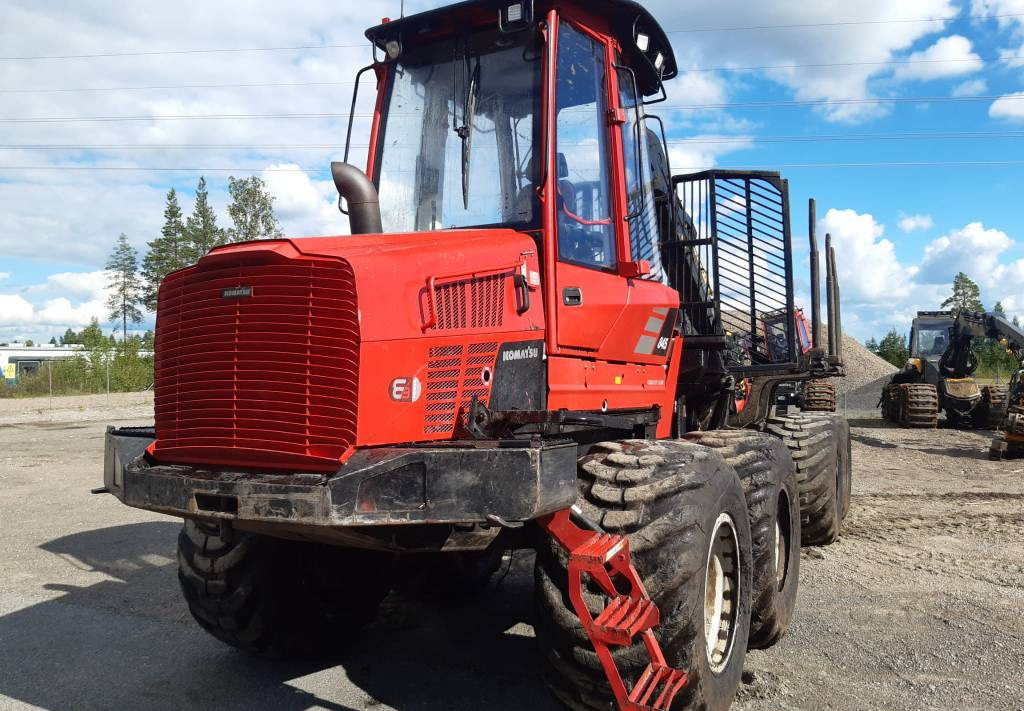 포워더 Komatsu 845 : 사진 1