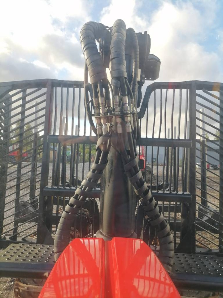 Komatsu 875 - 포워더 : 사진 3 Komatsu 875 - 포워더 : 사진 3