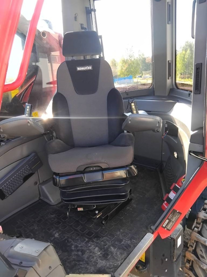 Komatsu 901XC - 산림용 수확기 : 사진 4 Komatsu 901XC - 산림용 수확기 : 사진 4