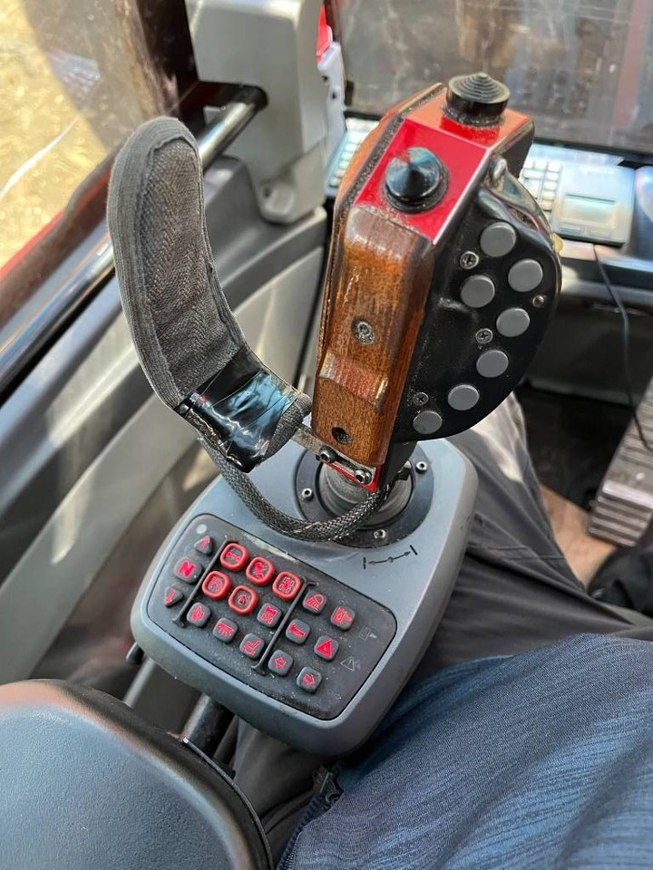 Komatsu 901 - 산림용 수확기 : 사진 3 Komatsu 901 - 산림용 수확기 : 사진 3