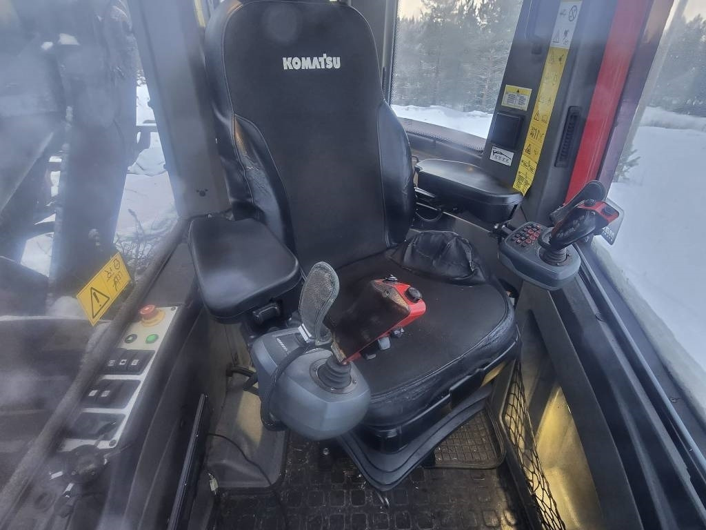 Komatsu 901 - 산림용 수확기 : 사진 4 Komatsu 901 - 산림용 수확기 : 사진 4