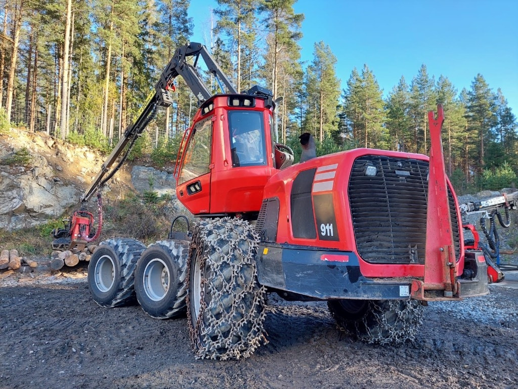 Komatsu 911 - 산림용 수확기 : 사진 5 Komatsu 911 - 산림용 수확기 : 사진 5